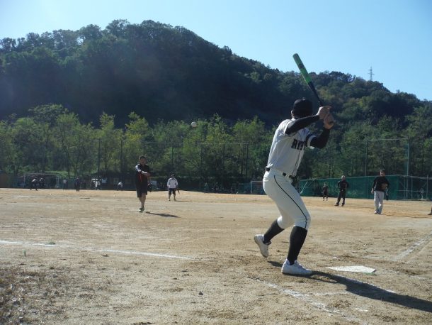 20181028softball-1